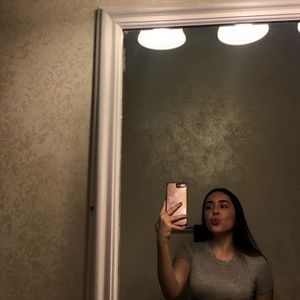 Meet your Posher, Leila